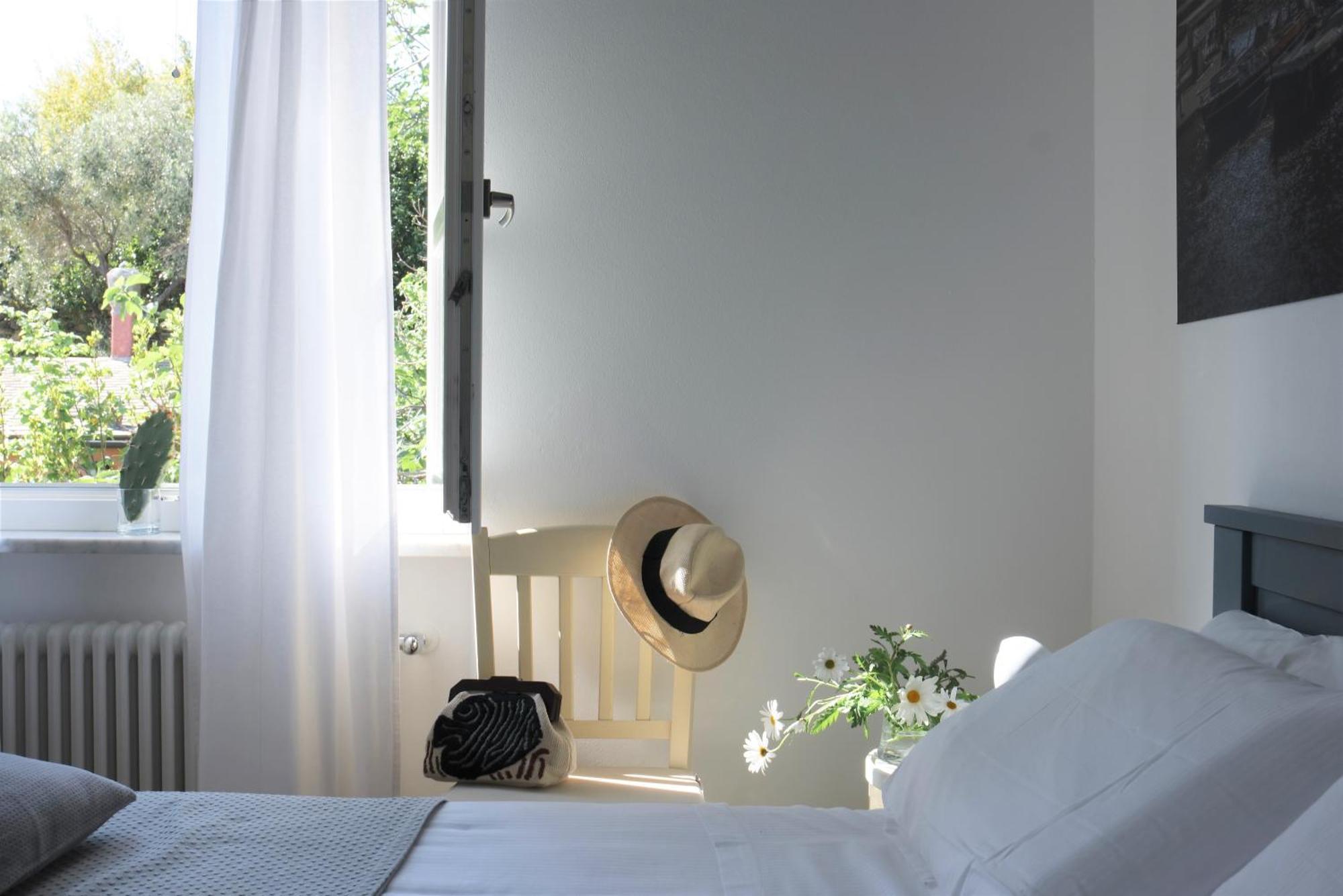 My Place Your Place Corniglia Exterior foto